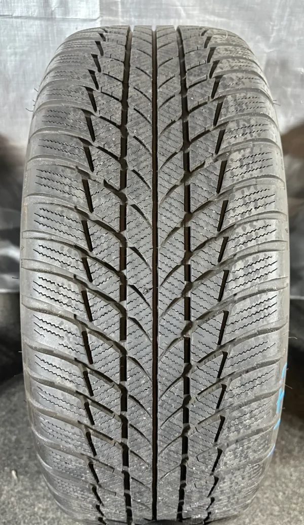 BMW X1 F48 X2 F39 225/50 R18 Winterreifen Styling 570 M RDKS – Bild 10