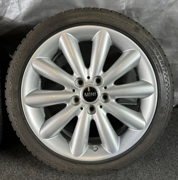 Mini One Cooper S F55 F56 F57 205/45 R17 Winterreifen Cosmosspoke – Bild 2
