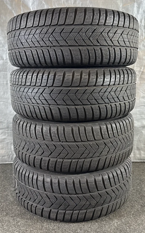 ORIGINAL VW GOLF 8 225/40 R18 Bergamo Winterreifen 5H0601025M – Bild 9