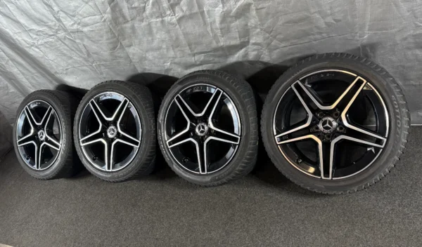 Mercedes C Klasse W205 245/40 R18 AMG Winterreifen RDKS