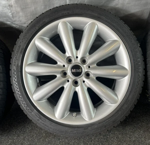 Mini One Cooper S F55 F56 F57 205/45 R17 Winterreifen Cosmosspoke – Bild 4