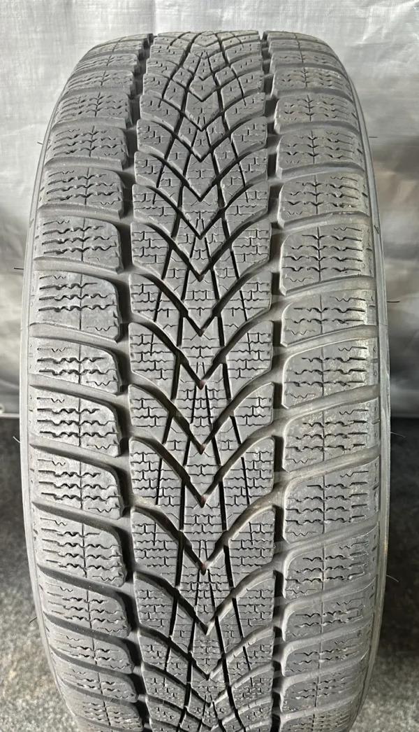 Mini One Cooper S F55 F56 F57 205/45 R17 Winterreifen Cosmosspoke – Bild 7