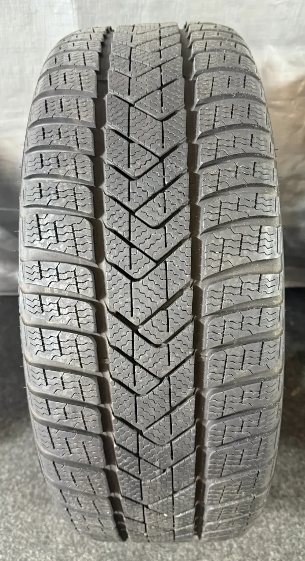 ORIGINAL VW GOLF 8 225/40 R18 Bergamo Winterreifen 5H0601025M – Bild 7